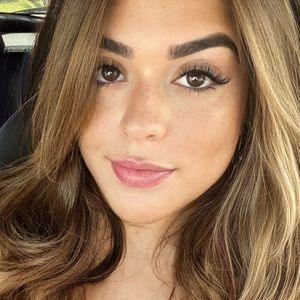 Meet your Posher, Valentina